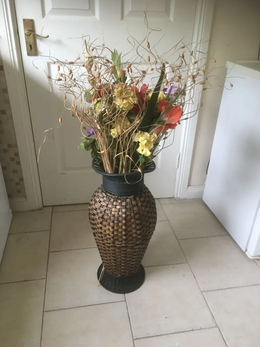 Beautiful Large Vase full with variety of flowers - Image 3