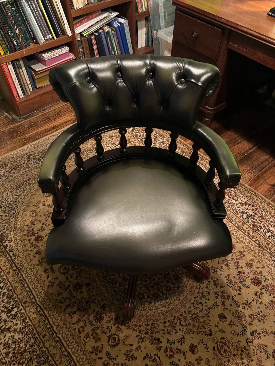 Office chair - Image 1
