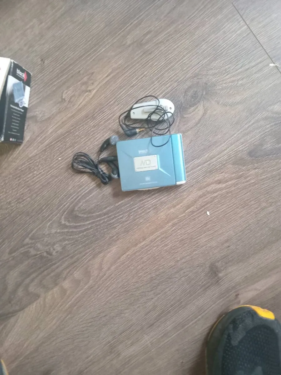 Black Diamond Mini Disc Player - Image 2