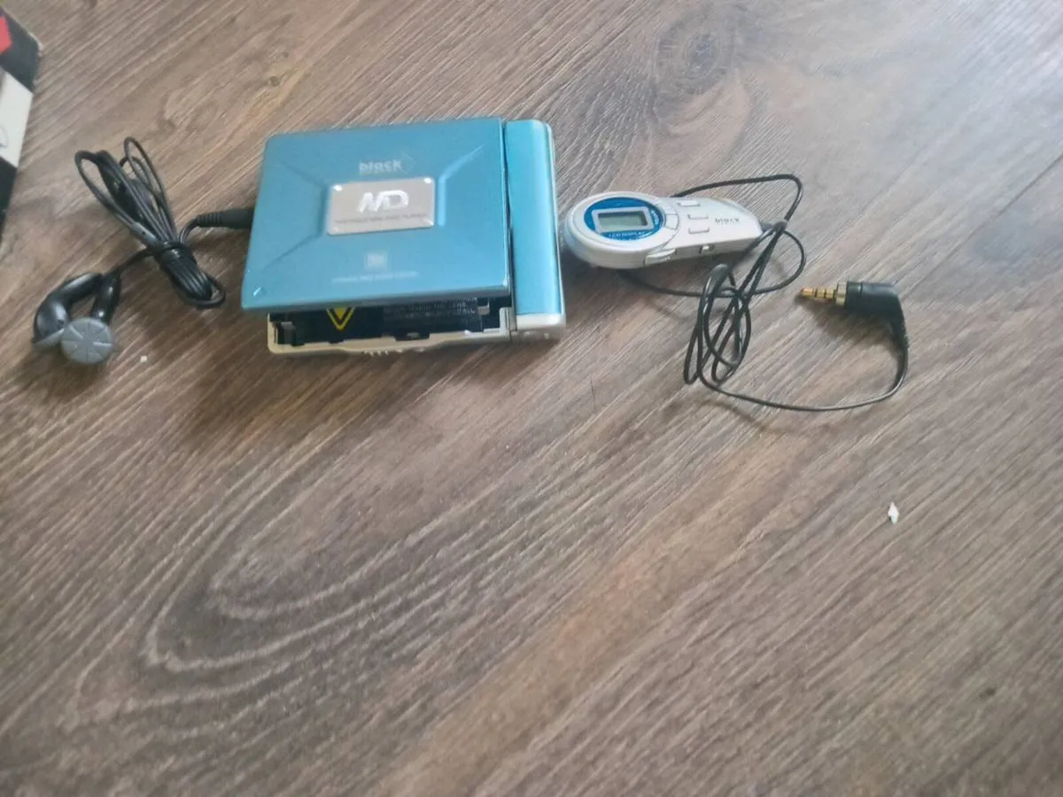 Black Diamond Mini Disc Player - Image 1