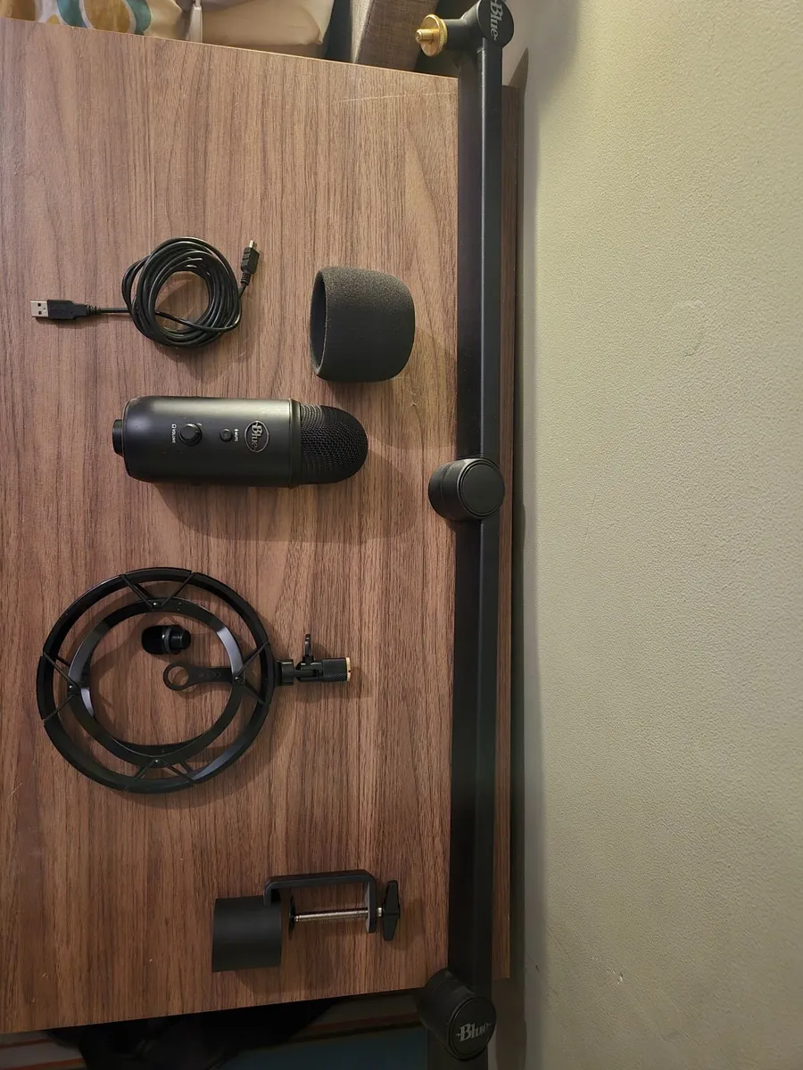 Blue Yeti Microphone Bundle - Image 1