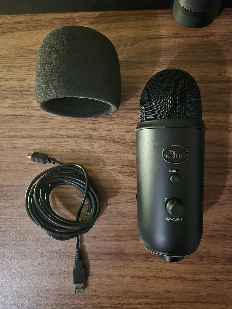 Blue Yeti Microphone Bundle - Image 2