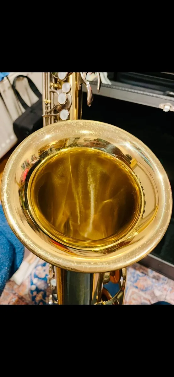 Conn 10M Tenor Saxophone and case - Image 2