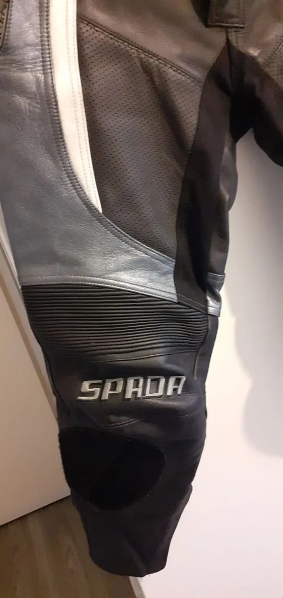 MENS SPADA LEATHER TROUSERS+Ladies leather Jacket - Image 3