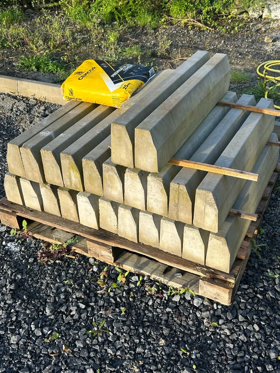 Concrete kerbs - Image 1