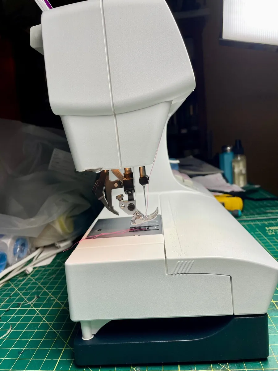 PFAFF Select 3.0 Sewing Machine - IDT - Serviced - Image 3