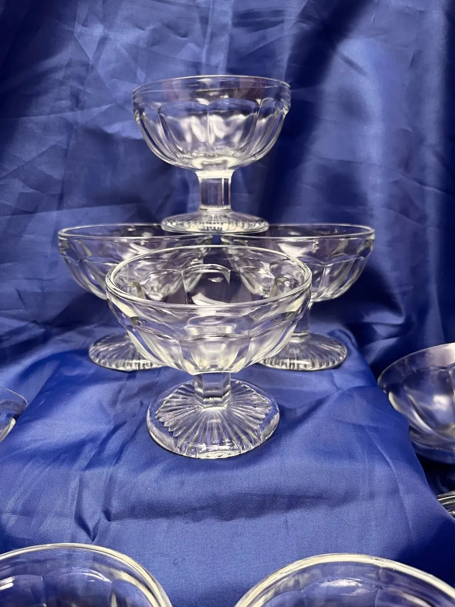 Glass bowls - Image 4