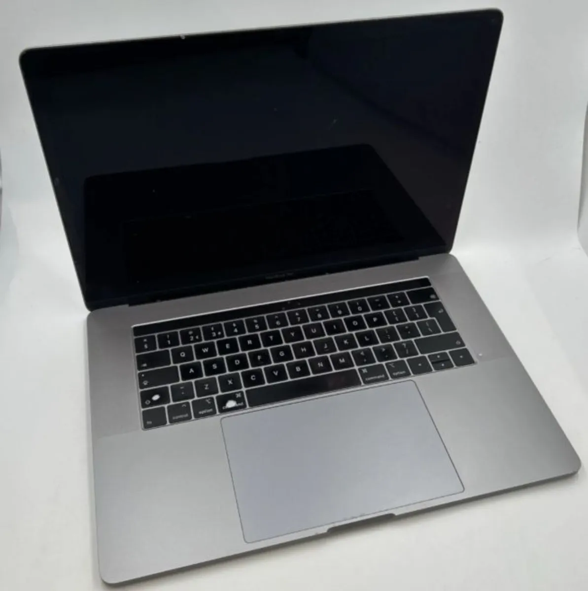 2018 Apple Macbook Pro (A1990) 15" Screen FOR PART - Image 1