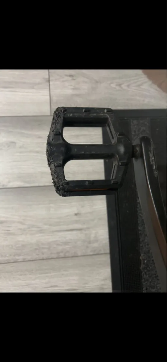 Ridgeback Bicycle - Image 3