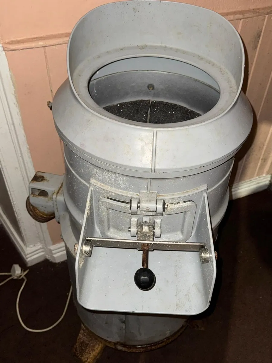 Potato peeler - Image 1