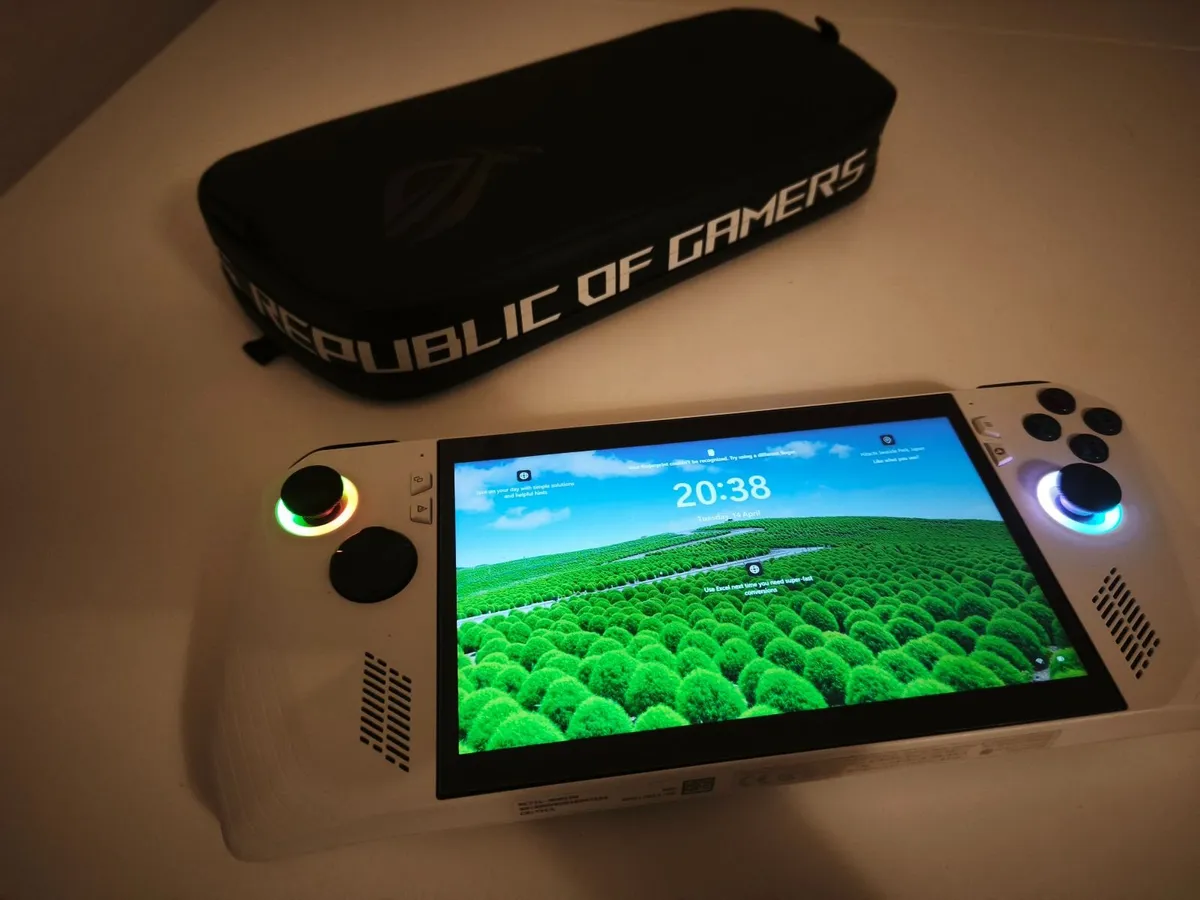 Game console Asus Rog Ally x1 - Image 1