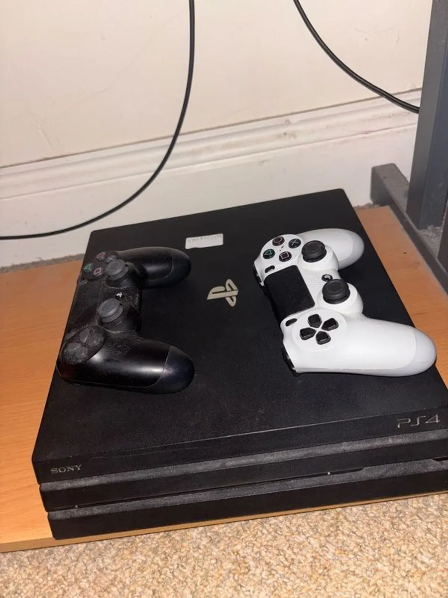 PS4 Pro 500GB Console Bundle - 2 Controllers - Image 2