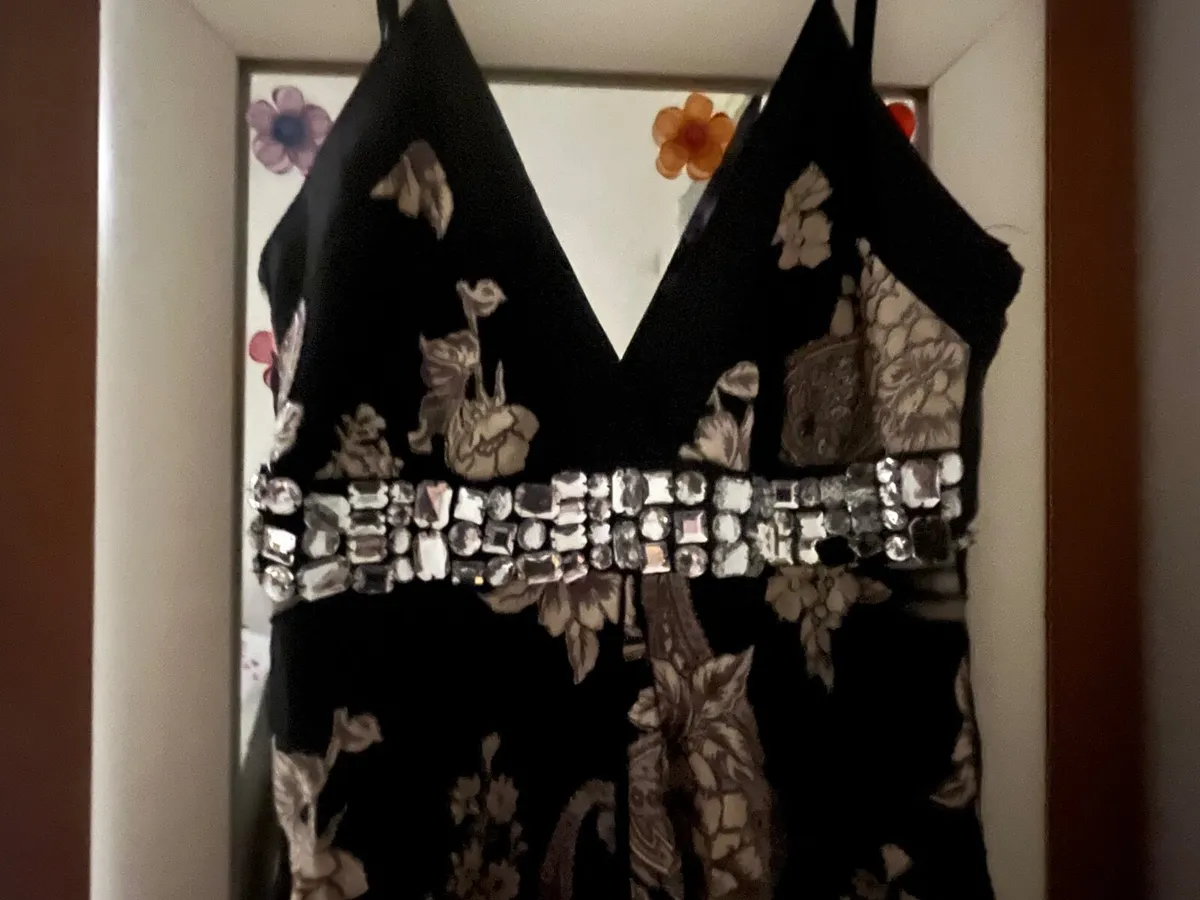Woman’s dress Size 6 - Image 2