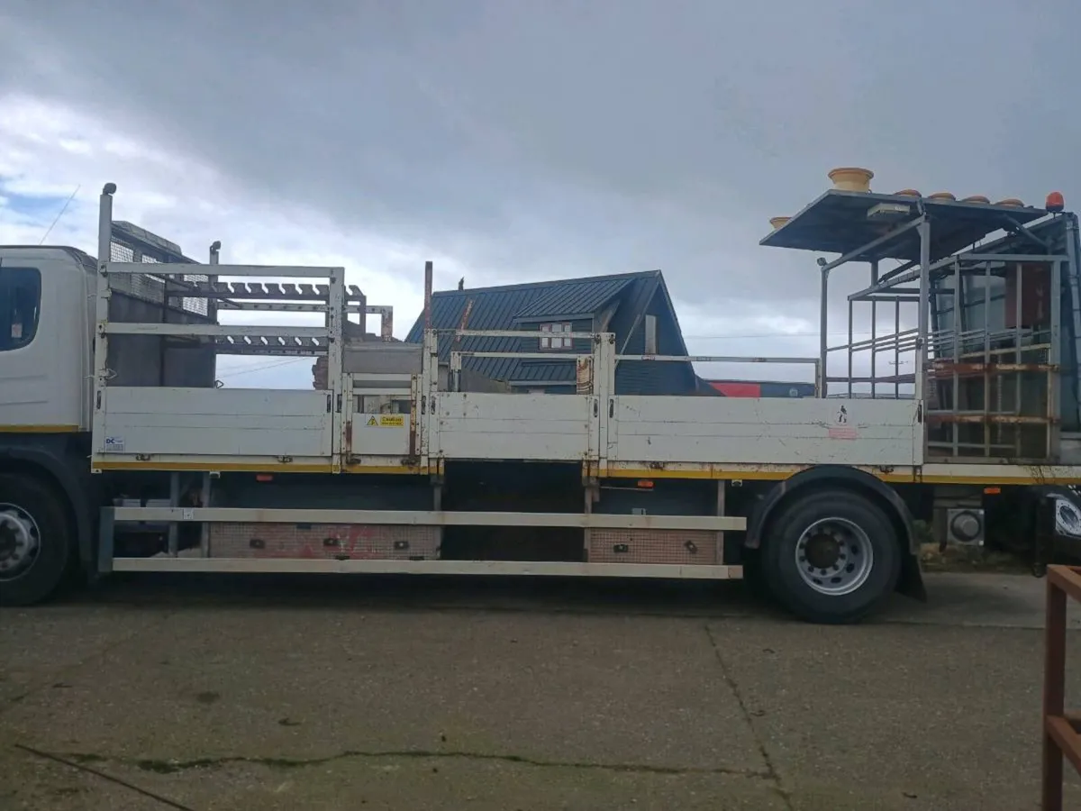 Scania p230 flat bed ex highway sign lorry - Image 2