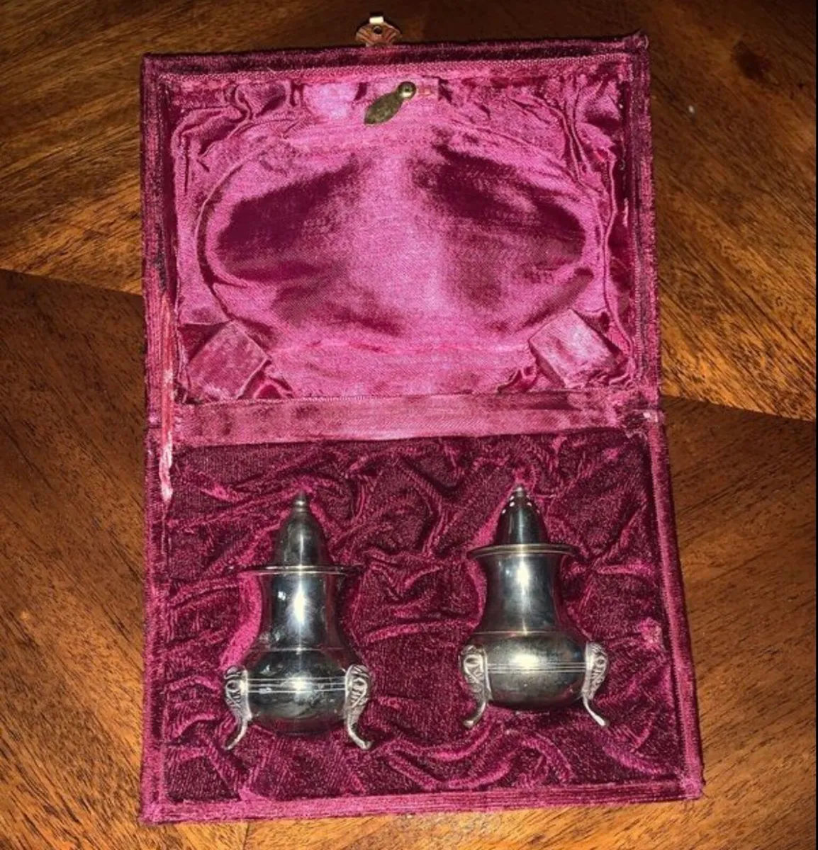 Vintage salt and pepper shakers - Image 1