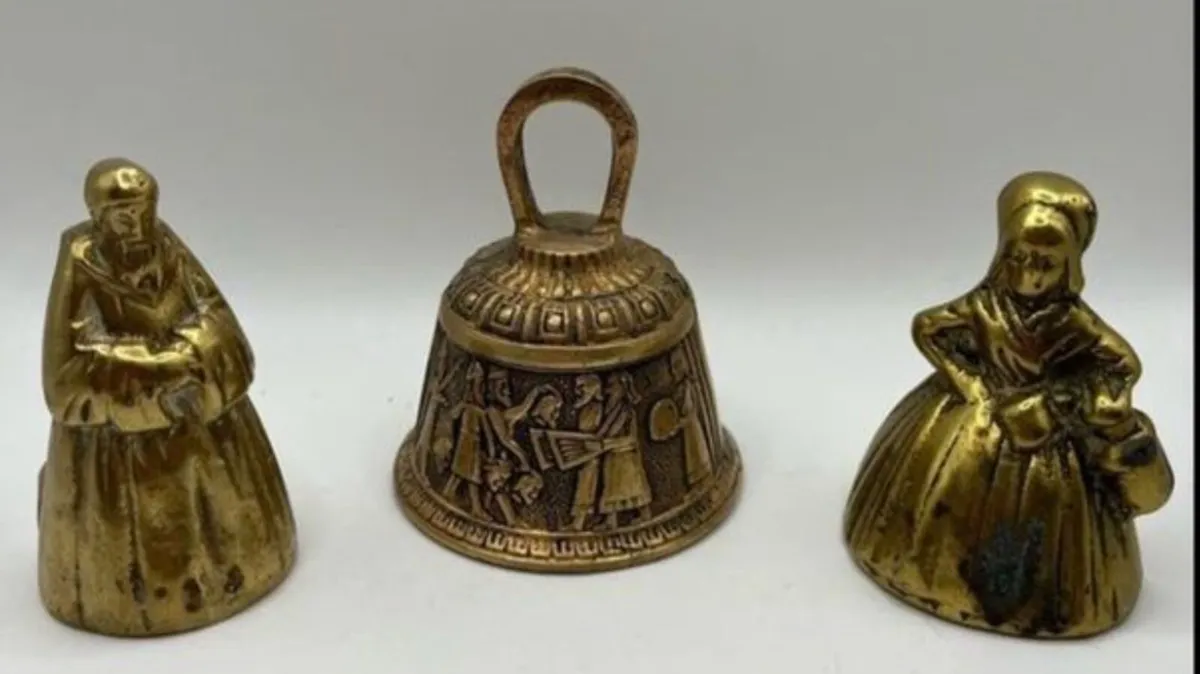 Three antique bells - Image 1