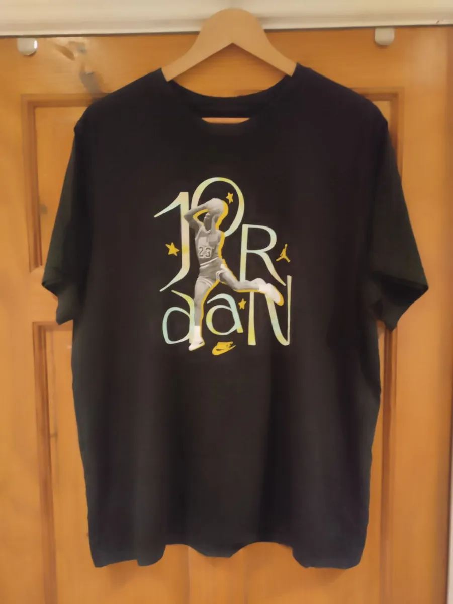 Air Jordan T-shirt XL - Image 1