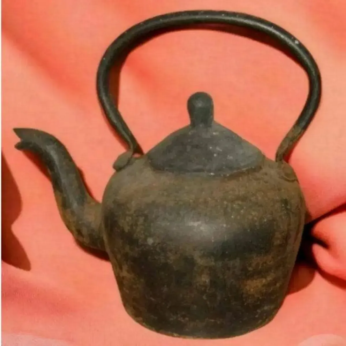 Victorian Cast Iron Kettle - Image 1