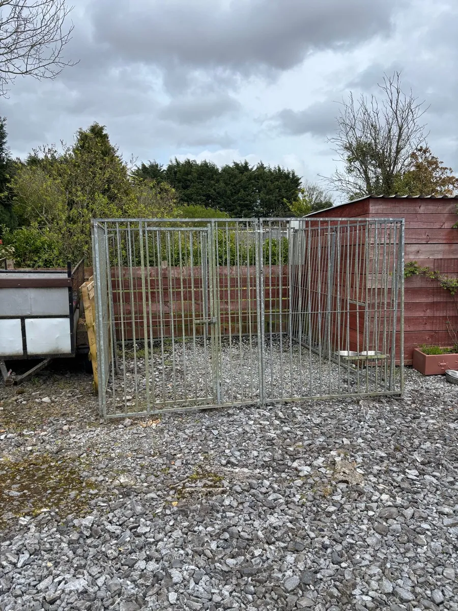 Dog run - Image 1
