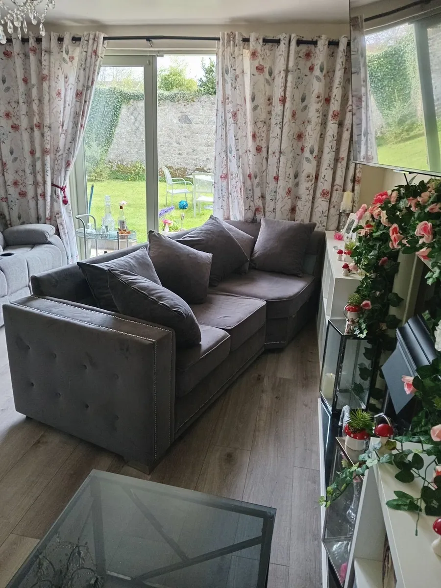 Suites furniture - Image 2