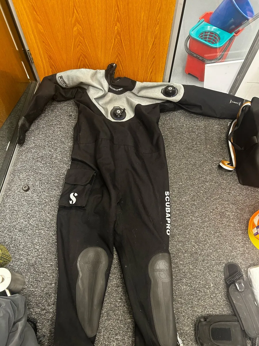 Scuba diving gear - Image 3