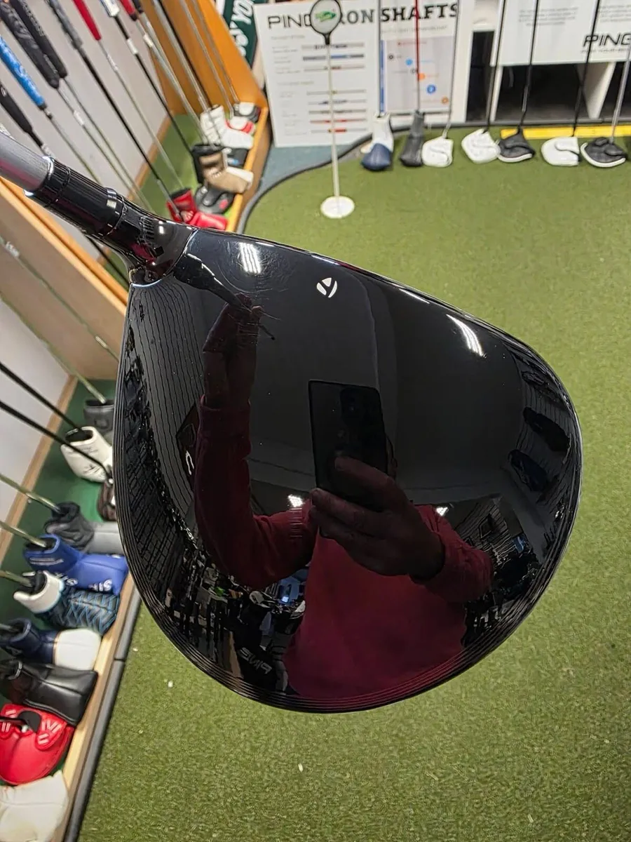 Taylormade Qi35 Designer Series Driver - Image 3