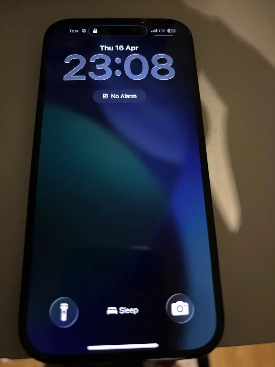 IPhone 16 unlocked - Image 1