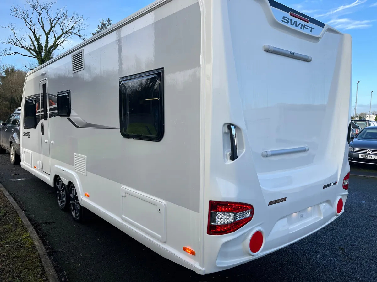 2025 SWIFT EXCLUSIVE FB QUATTRO H/SPEC 6/7 BERTH - Image 4
