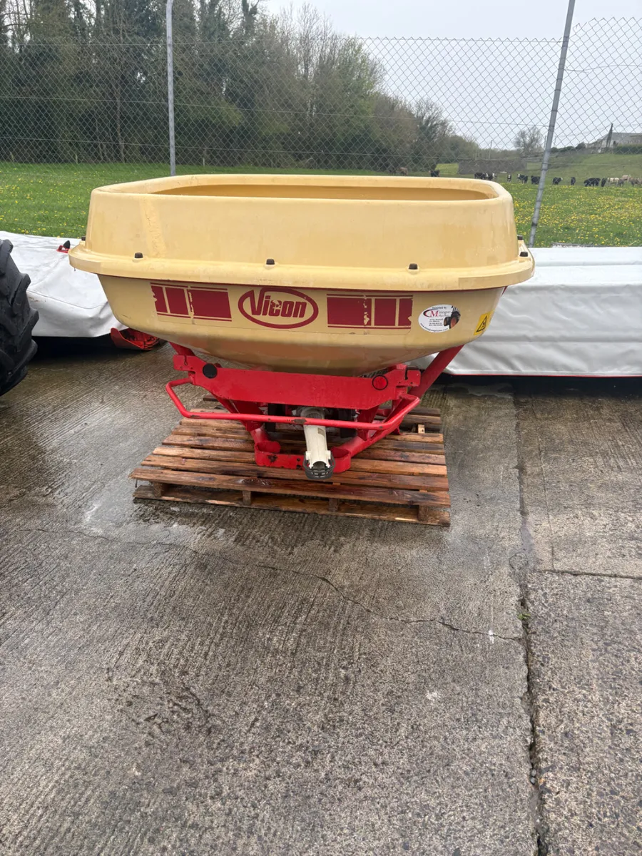 VICON SPREADER - Image 1