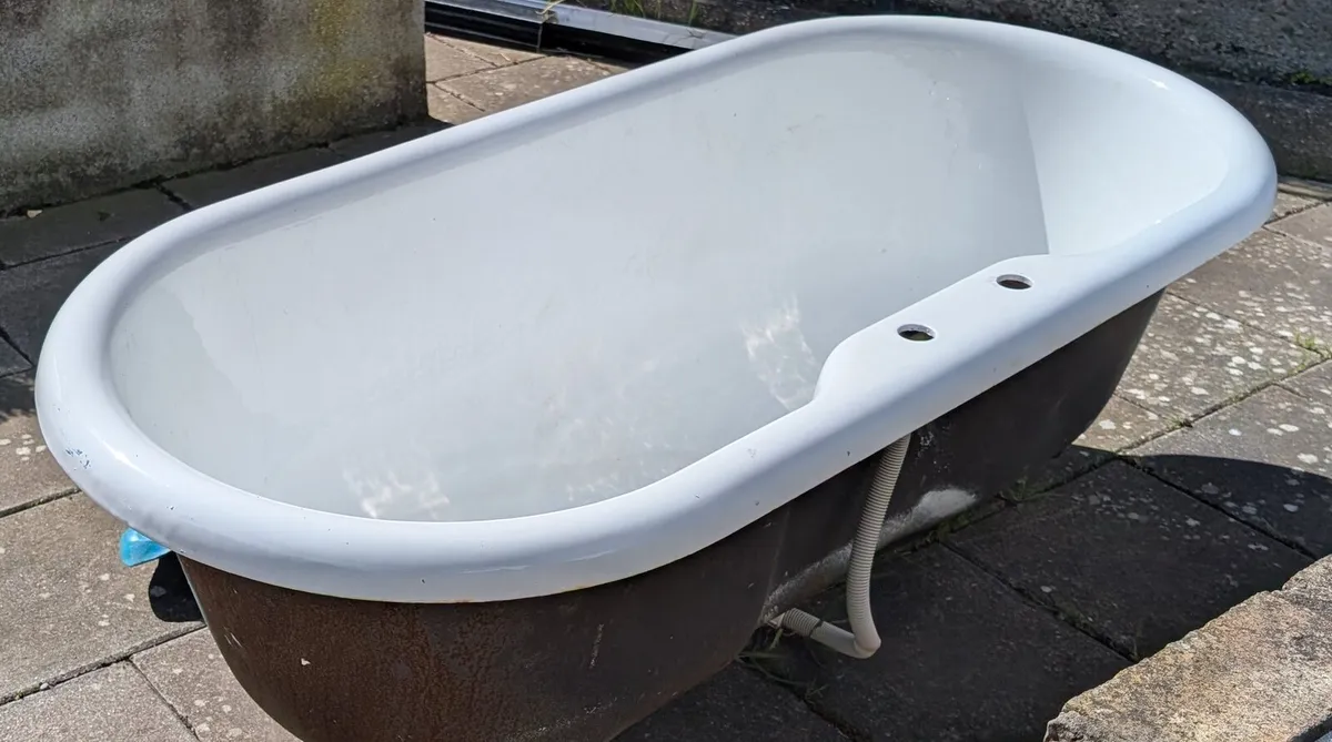 Cast Iron Bath - Image 2