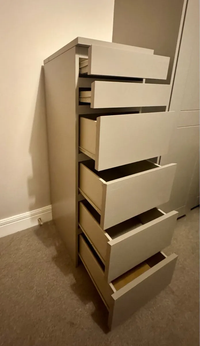 IKEA MALM Chest of 6 drawers - Image 3