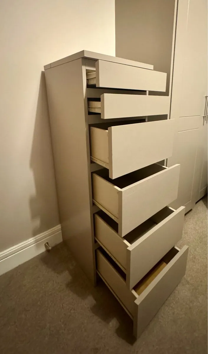 IKEA MALM Chest of 6 drawers - Image 4