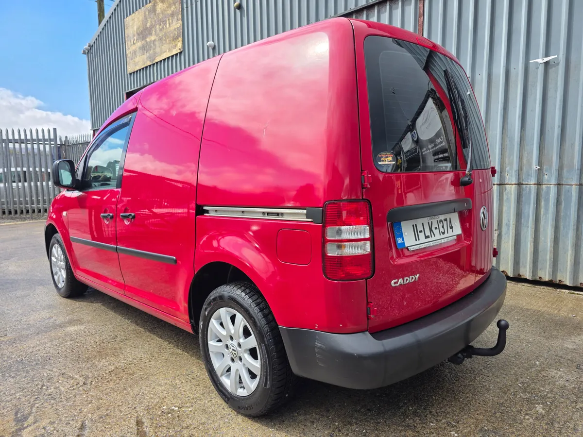 2011 VW Caddy  **DOE 03-27 TAX 05-26** - Image 4
