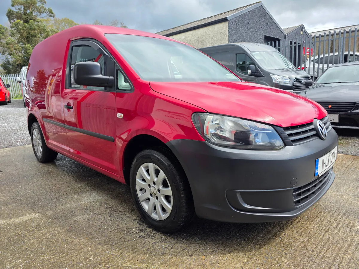 2011 VW Caddy  **DOE 03-27 TAX 05-26** - Image 3