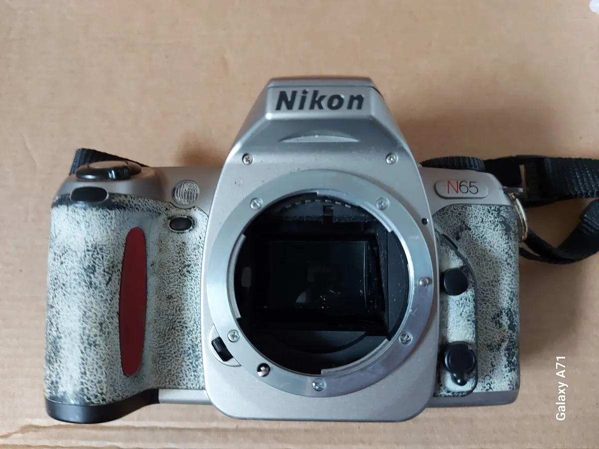 NIKON N65 Film Camera in excellent condition - Image 2