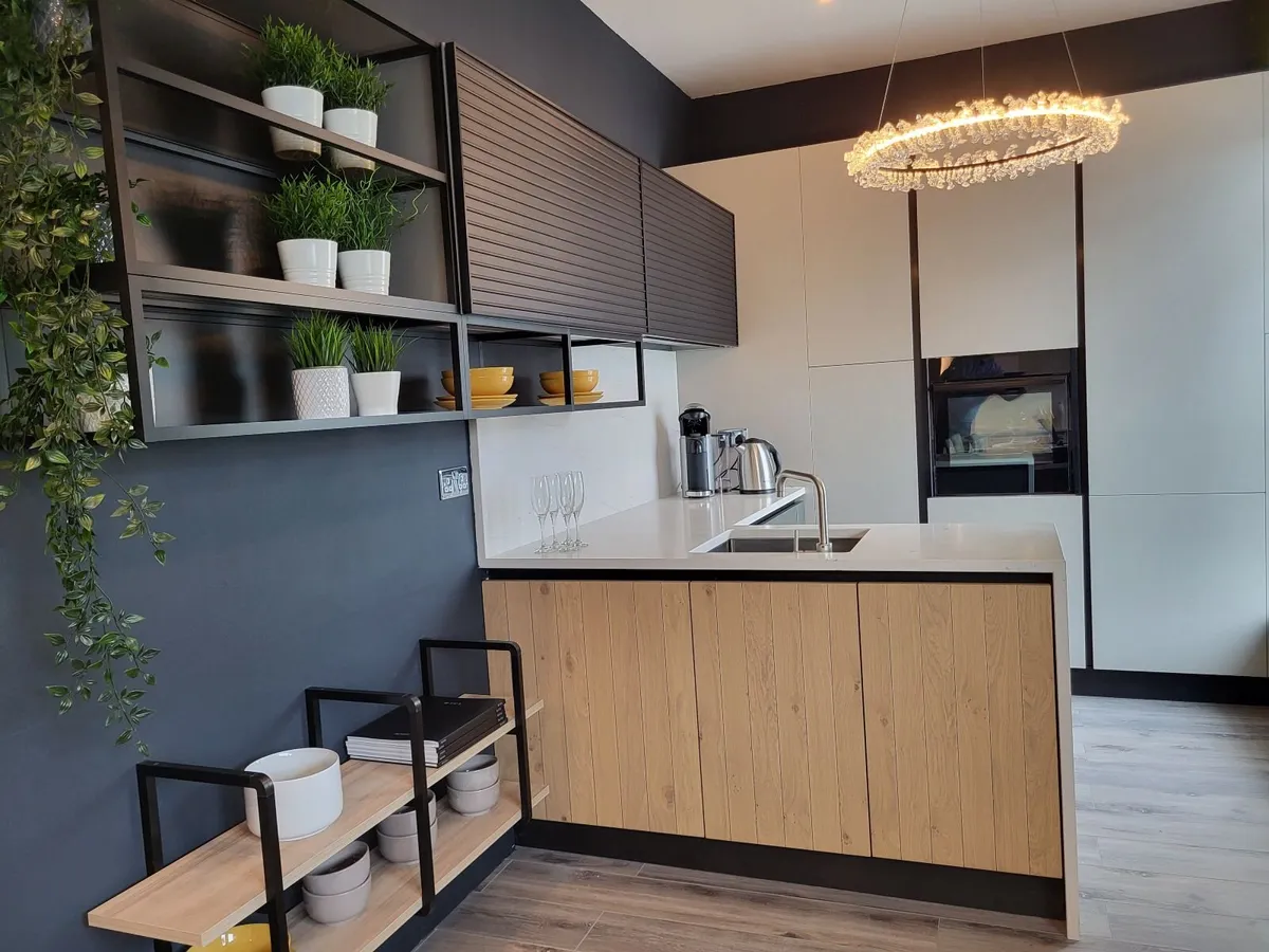 Kitchen ex-display - Image 3