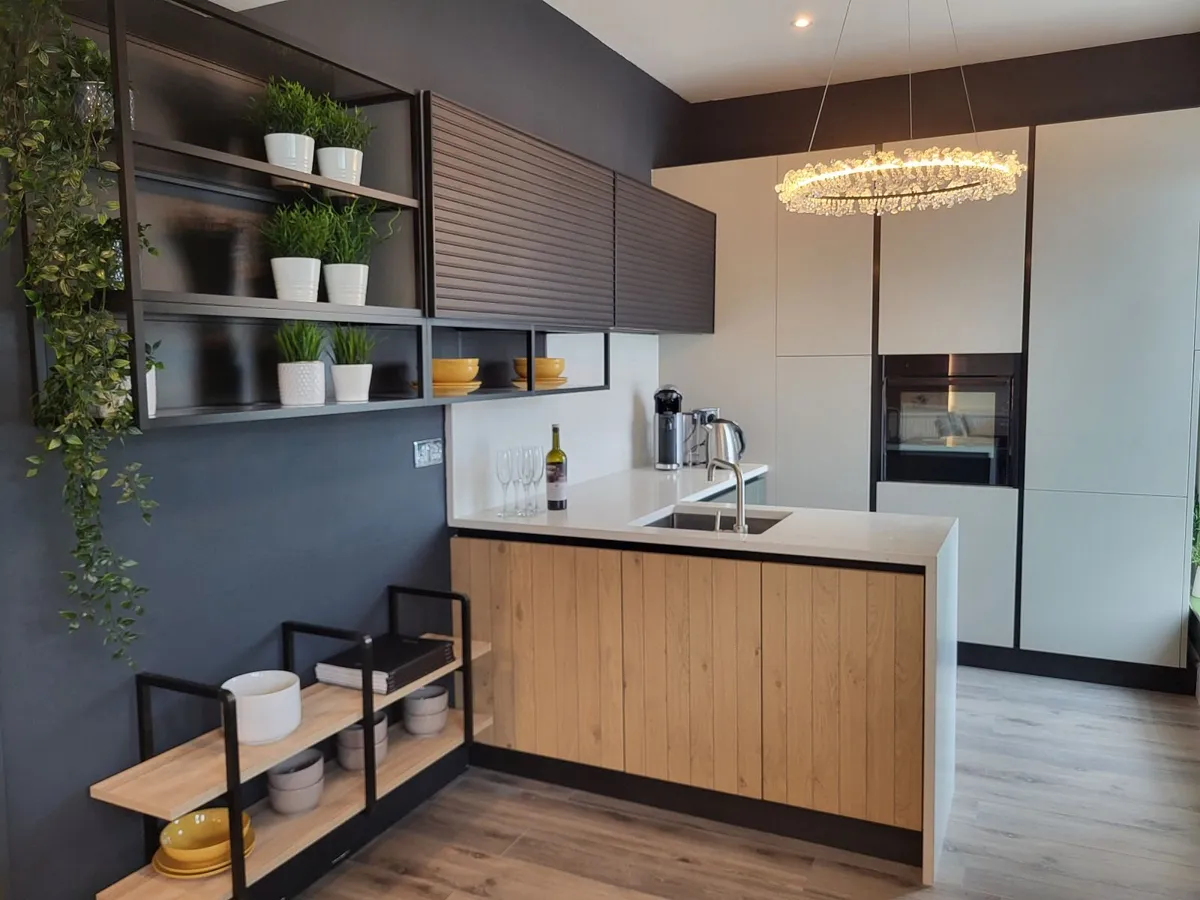 Kitchen ex-display - Image 1