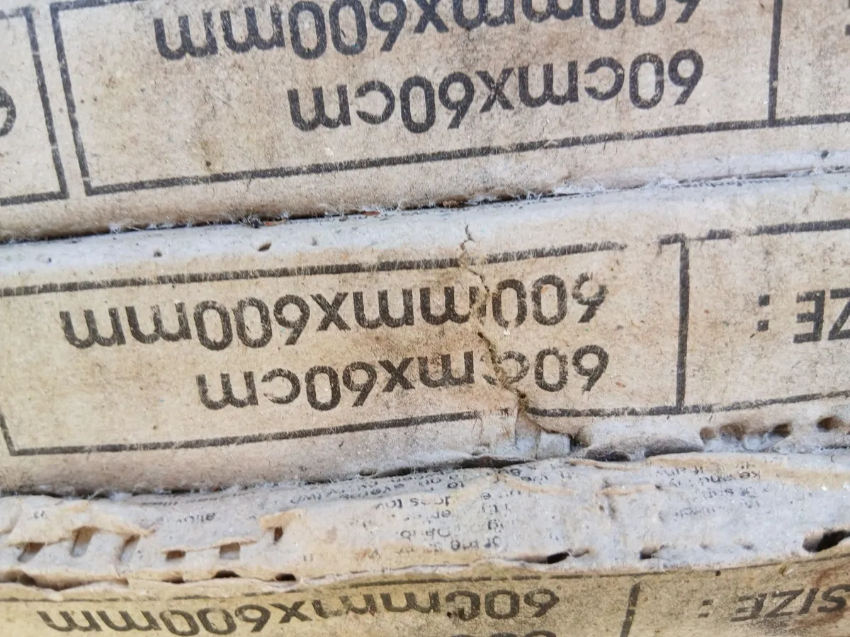 LARGE GREY TILES - Image 2