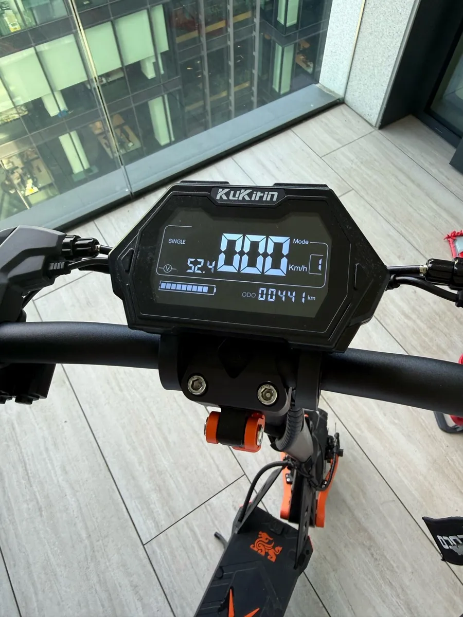 KuKirin G2 Pro Electric Scooter - Image 3
