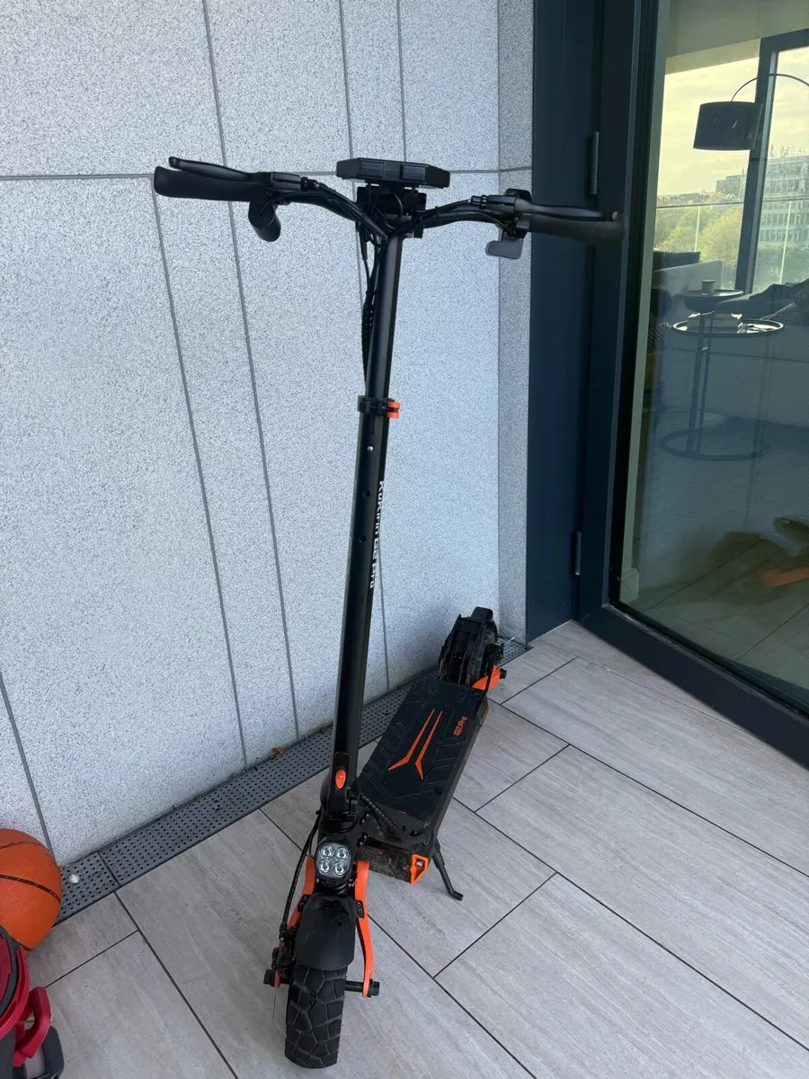 KuKirin G2 Pro Electric Scooter - Image 2
