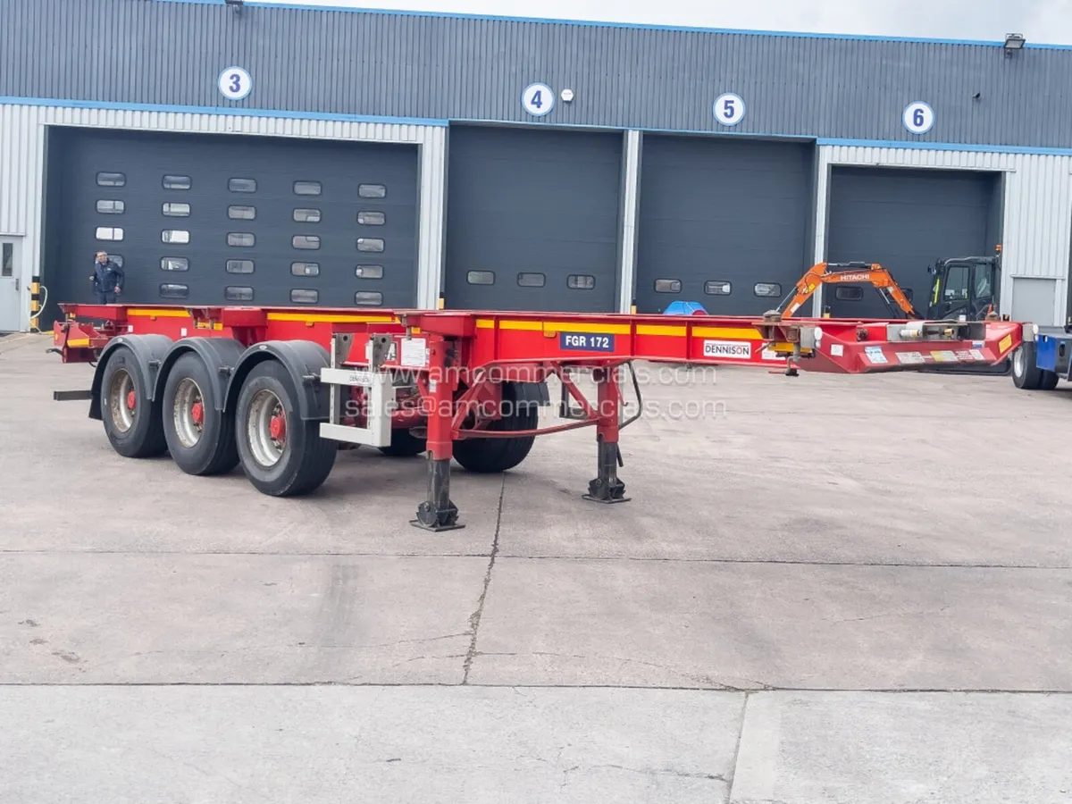 2022 DENNISON SLIDING SKELETAL TRAILER - Image 1