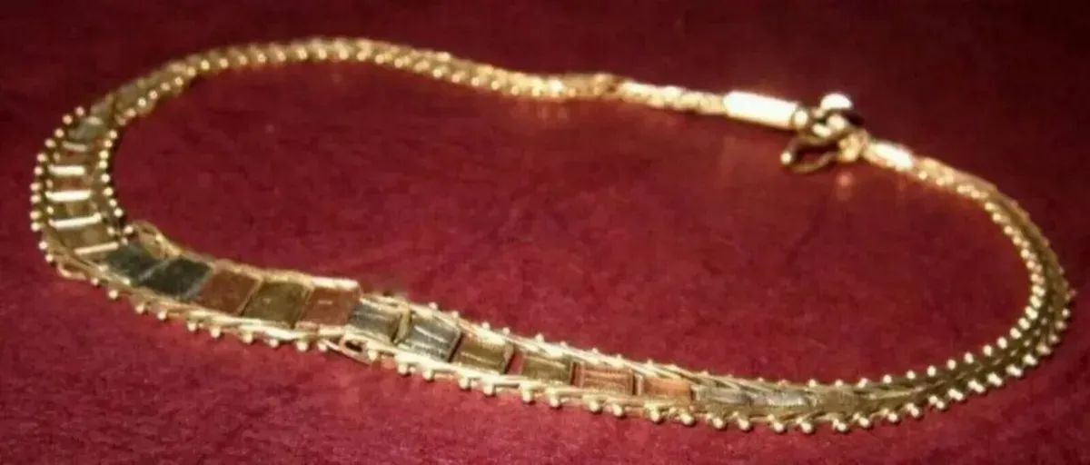 Vintage Hallmarked 9ct Multi Colour Bracelet - Image 4