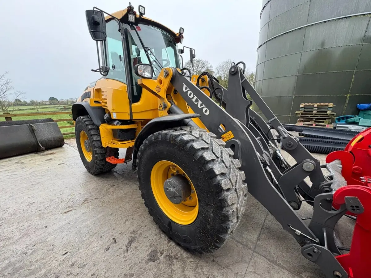 VOLVO L50H WHEELED LOADER - Image 2