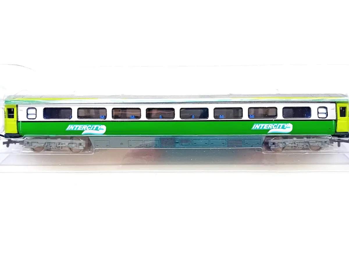 MODEL  RAILWAY   INTERCITY  COACHES - Image 2
