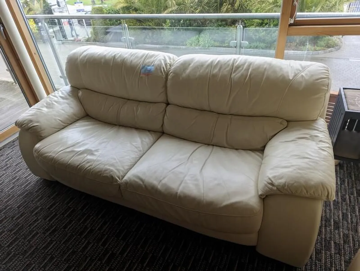 Leather sofa 3 seater - Image 3