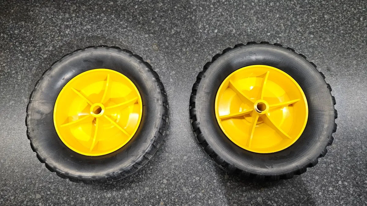 Dewalt rolling Workstation saw stand wheels - Image 3