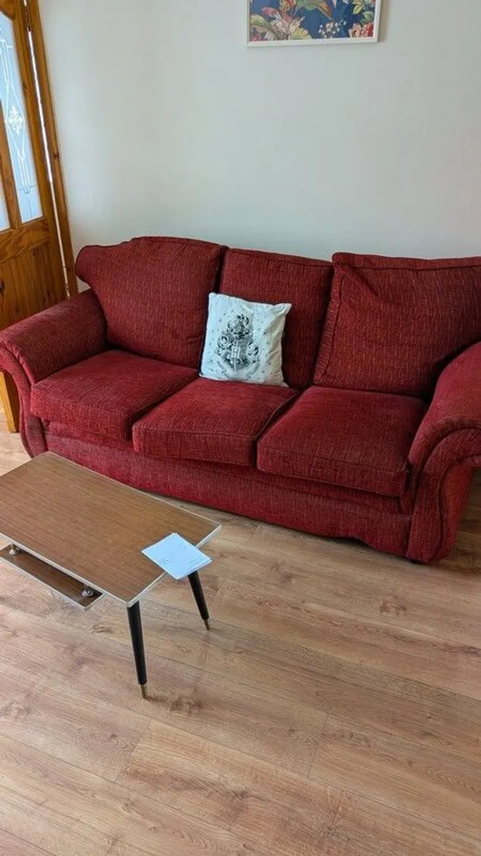 3 seater couch & coffee table - Image 2