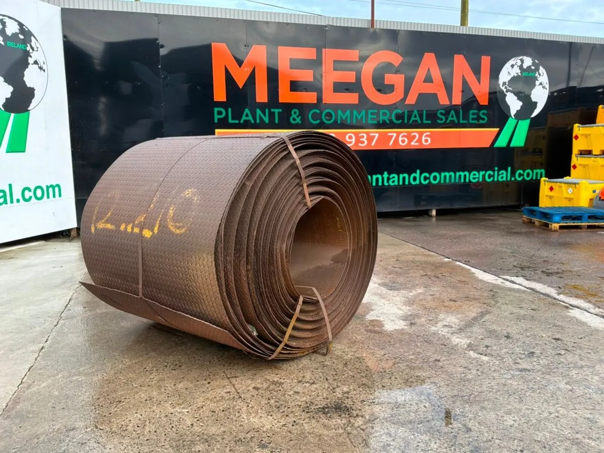 UNUSED 4.5mm CHERQUER PLATE SHEETING. - Image 1