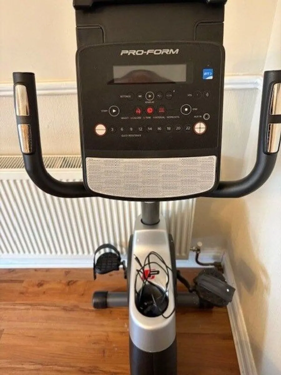 PRO-FORM 325 CSX+ Incumbent Exercise Bike - Image 4