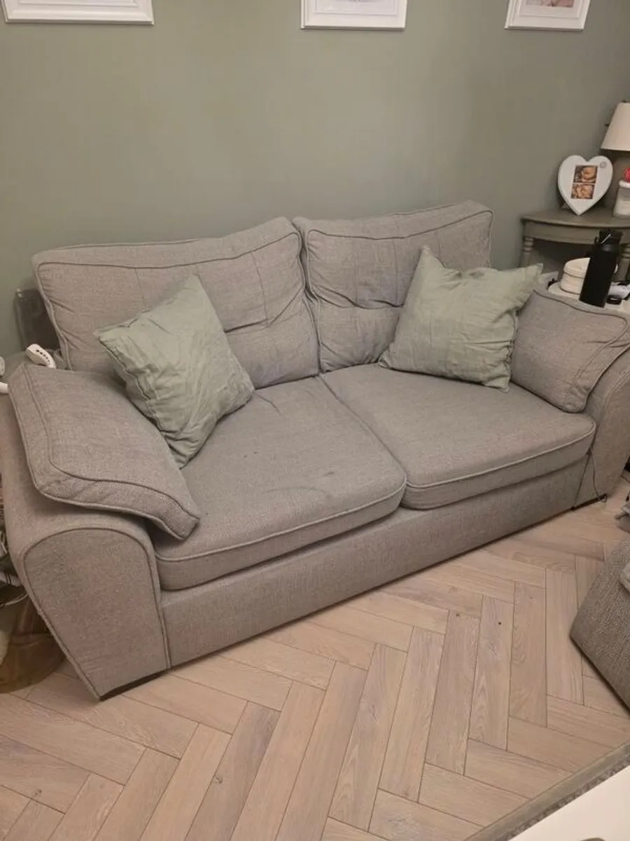 Windermere Suite 3 and 2 seater - Image 2
